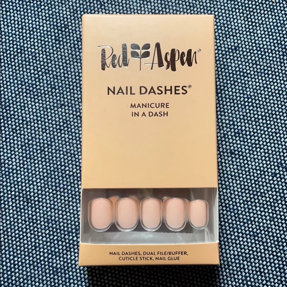 Red Aspen nails